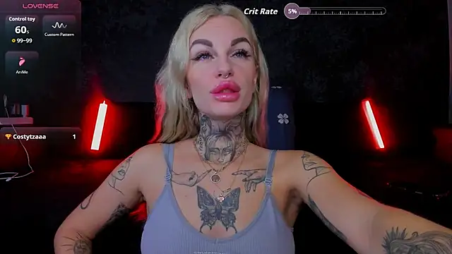 Snapshot of angel_devil_forever chatting on 10.16.25 angel devil forever online show from 10.16.25