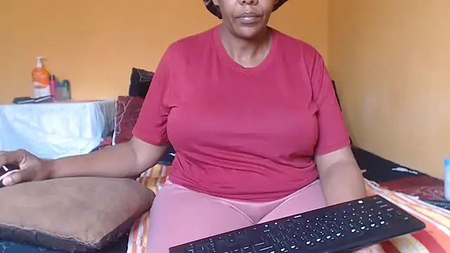 bustykelly online show from 07.11.26
