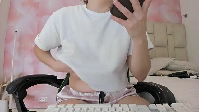 aida rose  online show from 04.10.26