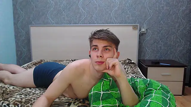 Student Oliver online show from 01.24.25