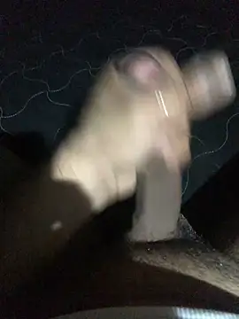 Snapshot of Lun4chuut chatting on 10.24.25 Lun4chuut online show from 10.24.25