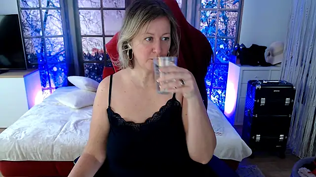 MarleneBloem online show from 01.24.25