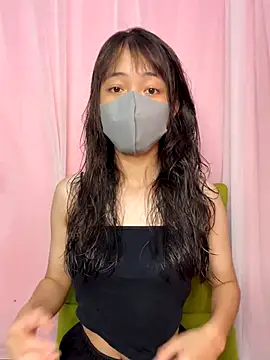 Snapshot of DA-EUN chatting on 10.05.25 DA-EUN online show from 10.05.25