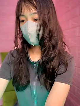 Snapshot of DA-EUN chatting on 10.06.25 DA-EUN online show from 10.06.25