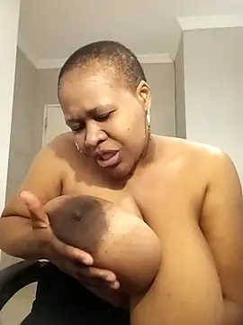 bustylisa1983 online show from 09.10.25