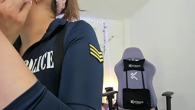 Samanta roberts1 online show from 10.31.25