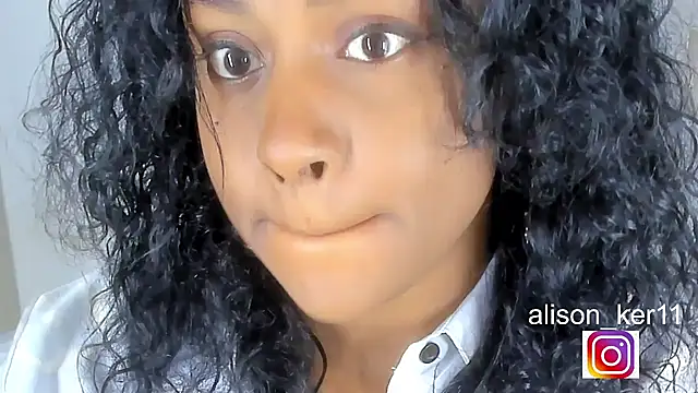 Snapshot of alison-ker3 chatting on 12.20.25 alison-ker3 online show from 12.20.25