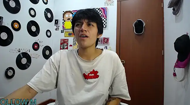 Snapshot of 9_Fernanda_9 chatting on 02.15.25 9 Fernanda 9 online show from 02.15.25