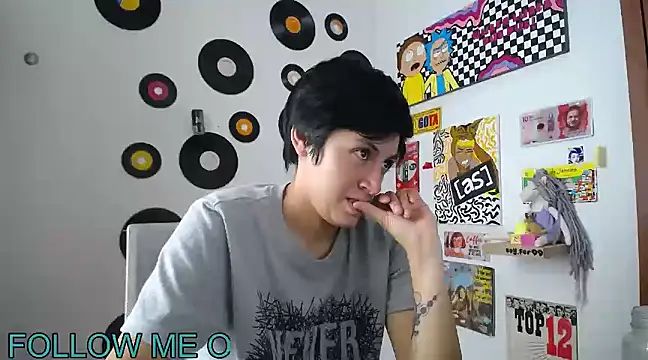 Snapshot of 9_Fernanda_9 chatting on 02.21.25 9 Fernanda 9 online show from 02.21.25