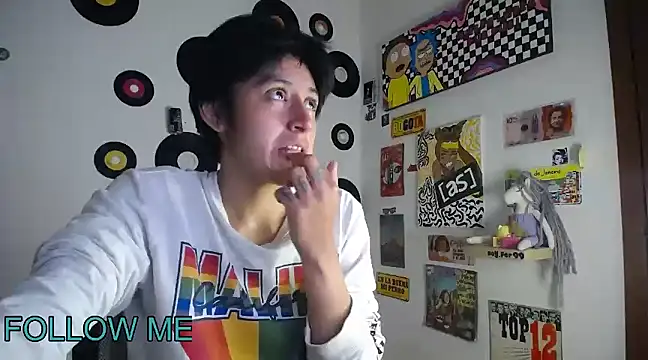 Snapshot of 9_Fernanda_9 chatting on 02.22.25 9 Fernanda 9 online show from 02.22.25