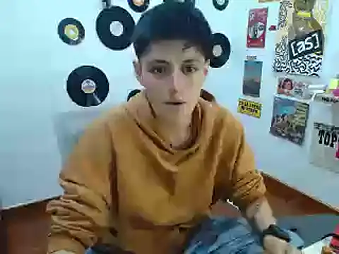 Snapshot of 9_Fernanda_9 chatting on 03.04.25 9 Fernanda 9 online show from 03.04.25