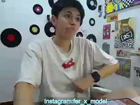 Snapshot of 9_Fernanda_9 chatting on 03.18.25 9 Fernanda 9 online show from 03.18.25