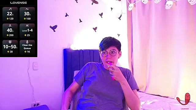 Snapshot of 9_Fernanda_9 chatting on 10.21.25 9 Fernanda 9 online show from 10.21.25