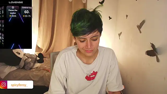 Snapshot of 9_Fernanda_9 chatting on 10.25.25 9 Fernanda 9 online show from 10.25.25