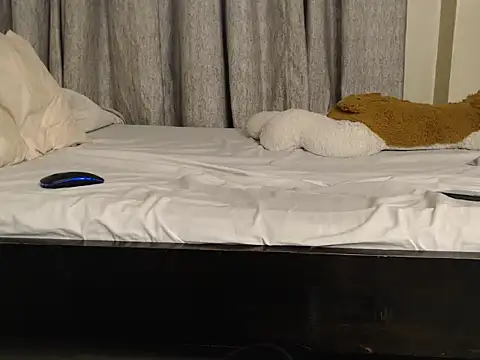CurvyGlass online show from 12.23.24