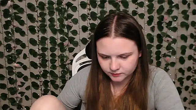 Snapshot of IxxiLiana chatting on 12.10.24 IxxiLiana online show from 12.10.24
