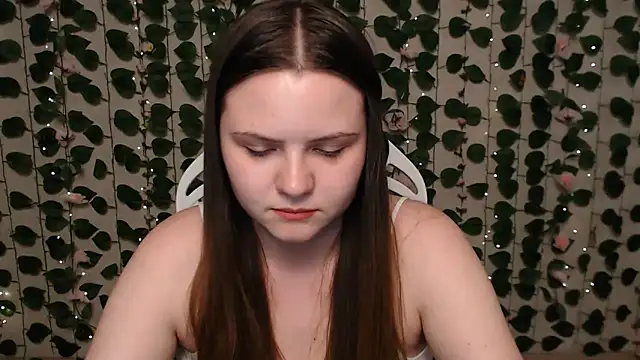 Snapshot of IxxiLiana chatting on 12.12.24 IxxiLiana online show from 12.12.24
