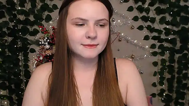 Snapshot of IxxiLiana chatting on 12.14.24 IxxiLiana online show from 12.14.24