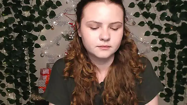 Snapshot of IxxiLiana chatting on 01.05.25 IxxiLiana online show from 01.05.25