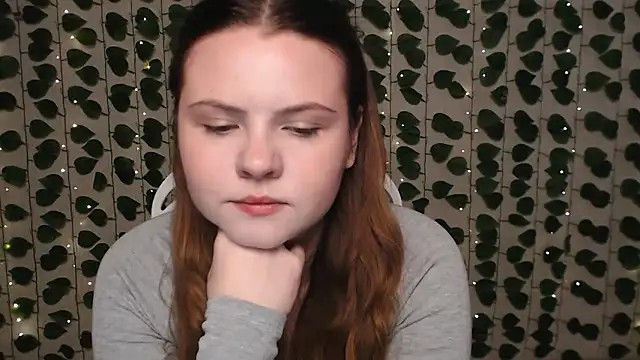 Snapshot of IxxiLiana chatting on 01.12.25 IxxiLiana online show from 01.12.25