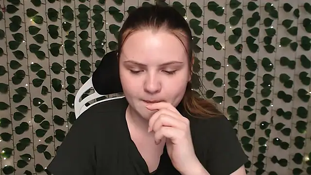 Snapshot of IxxiLiana chatting on 01.14.25 IxxiLiana online show from 01.14.25