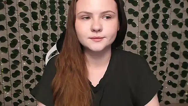 Snapshot of IxxiLiana chatting on 01.18.25 IxxiLiana online show from 01.18.25