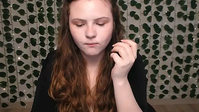 Snapshot of IxxiLiana chatting on 01.25.25 IxxiLiana online show from 01.25.25