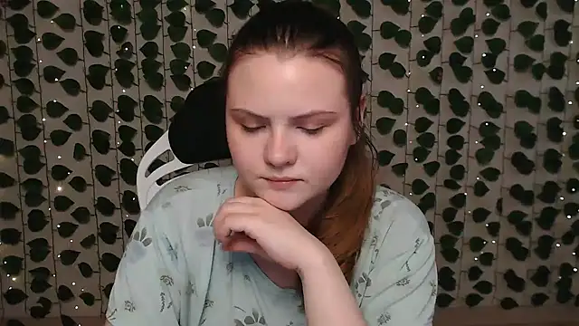 Snapshot of IxxiLiana chatting on 01.28.25 IxxiLiana online show from 01.28.25