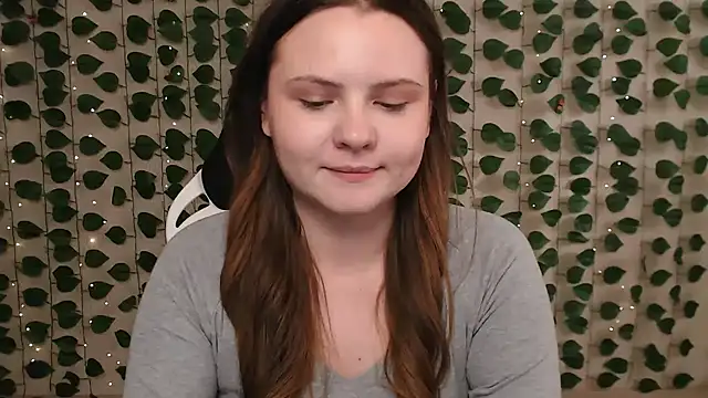Snapshot of IxxiLiana chatting on 02.06.25 IxxiLiana online show from 02.06.25
