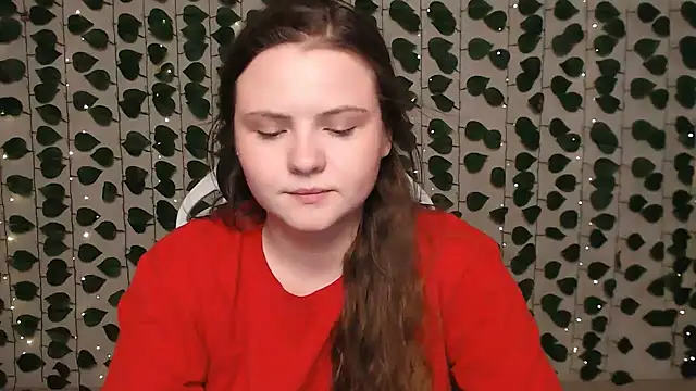 Snapshot of IxxiLiana chatting on 02.13.25 IxxiLiana online show from 02.13.25