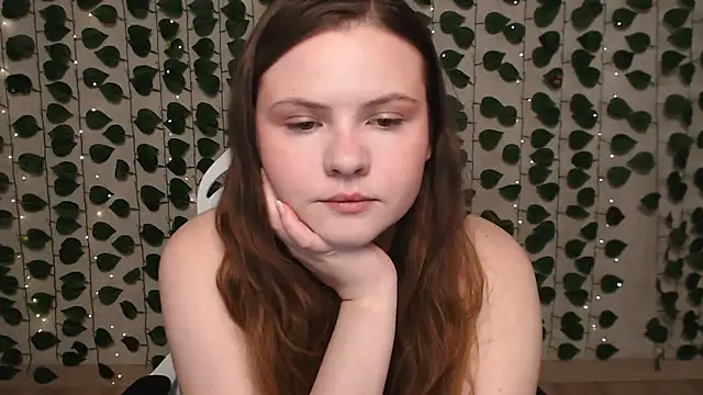 Snapshot of IxxiLiana chatting on 02.15.25 IxxiLiana online show from 02.15.25