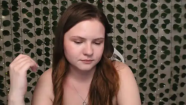 Snapshot of IxxiLiana chatting on 02.15.25 IxxiLiana online show from 02.15.25