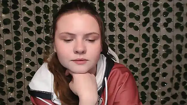 Snapshot of IxxiLiana chatting on 02.16.25 IxxiLiana online show from 02.16.25