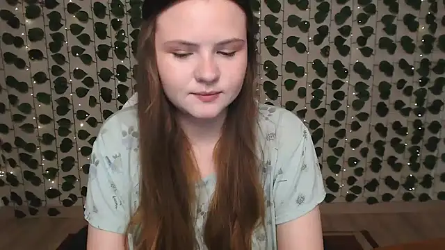 Snapshot of IxxiLiana chatting on 02.27.25 IxxiLiana online show from 02.27.25