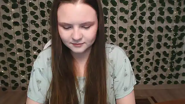 Snapshot of IxxiLiana chatting on 03.05.25 IxxiLiana online show from 03.05.25