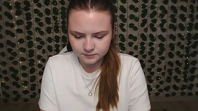 Snapshot of IxxiLiana chatting on 03.09.25 IxxiLiana online show from 03.09.25