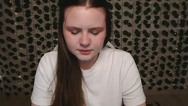 Snapshot of IxxiLiana chatting on 03.15.25 IxxiLiana online show from 03.15.25