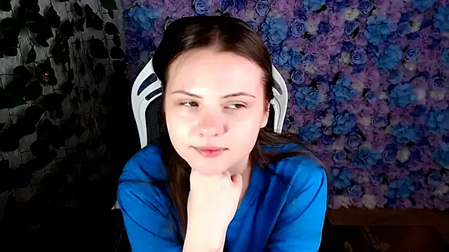 Snapshot of IxxiLiana chatting on 09.13.25 IxxiLiana online show from 09.13.25