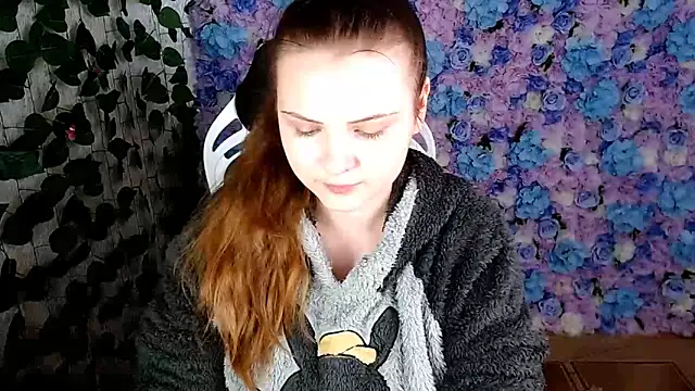 Snapshot of IxxiLiana chatting on 09.19.25 IxxiLiana online show from 09.19.25