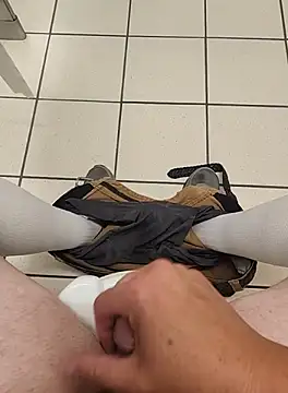 Snapshot of Jackauff69 chatting on 10.02.25 Jackauff69 online show from 10.02.25