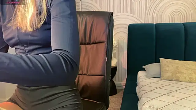 viviann evans online show from 02.04.26