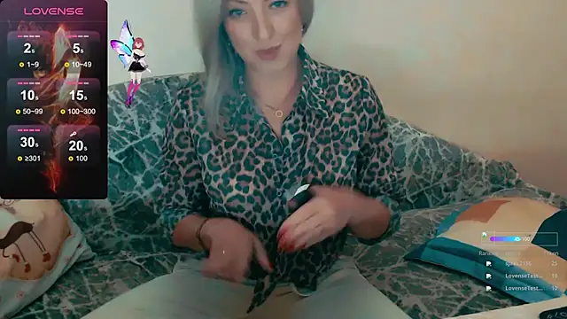 Snapshot of ElysonLang chatting on 10.02.25 ElysonLang online show from 10.02.25