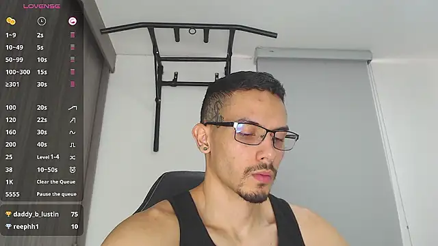 Snapshot of russthiago chatting on 12.02.24 russthiago online show from 12.02.24