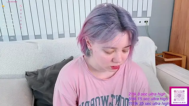 Snapshot of __KawaiiYuki__ chatting on 04.26.26 KawaiiYuki online show from 04.26.26