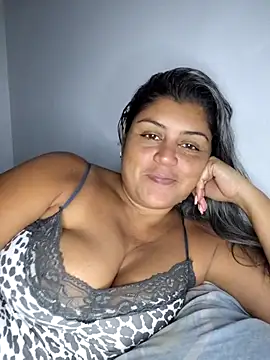 Snapshot of AlyDenalioficial chatting on 10.04.25 AlyDenalioficial online show from 10.04.25