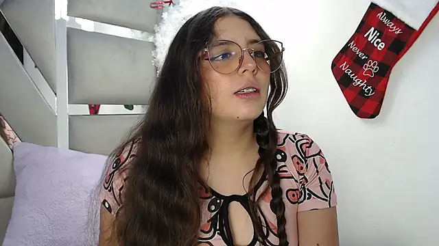 Paola Lyon  online show from 01.11.25