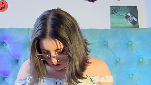 Paola Lyon  online show from 11.14.25