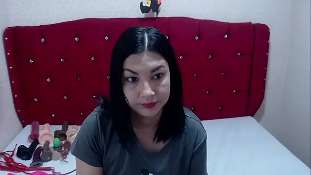 AdaFawxx online show from 10.12.25