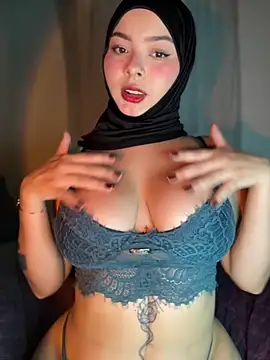 aneesa darzi online show from 10.18.25