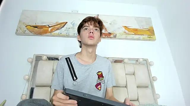 Snapshot of daniel_hot03 chatting on 10.30.25 daniel hot03 online show from 10.30.25